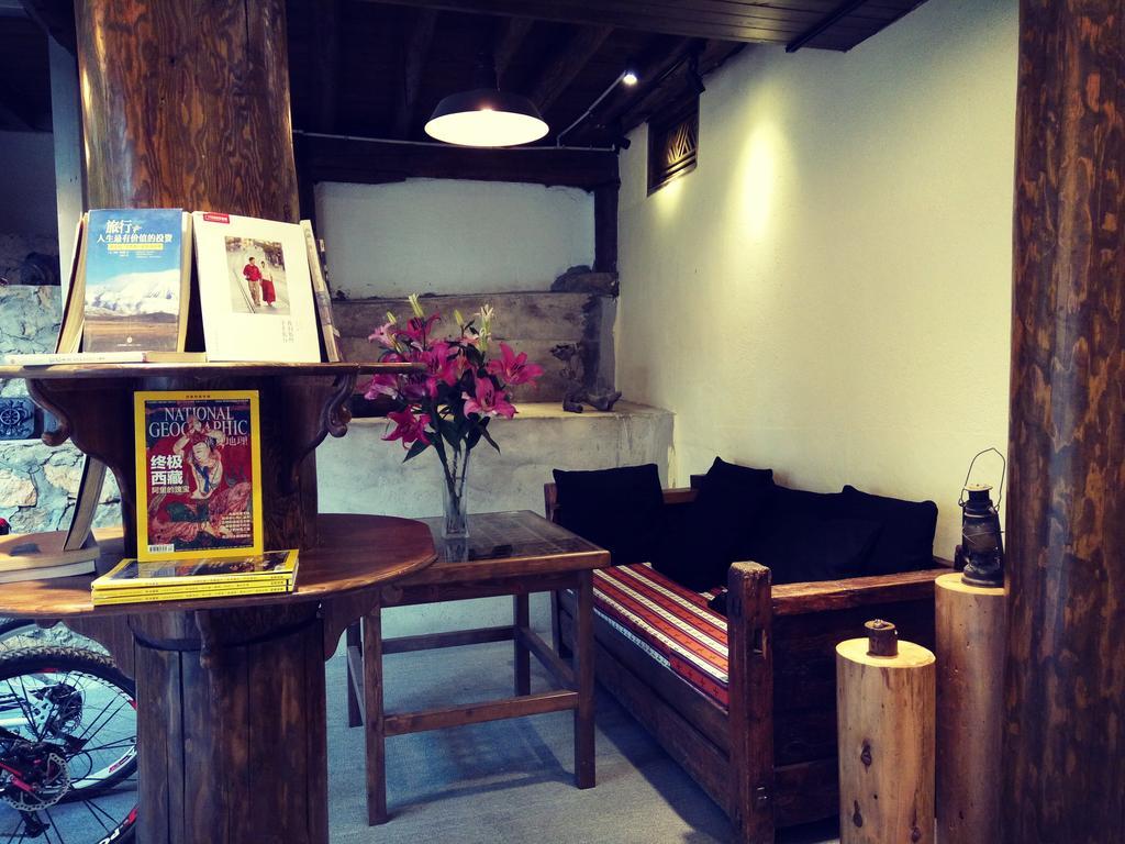 Shangri-La mid - mountain homestay Extérieur photo
