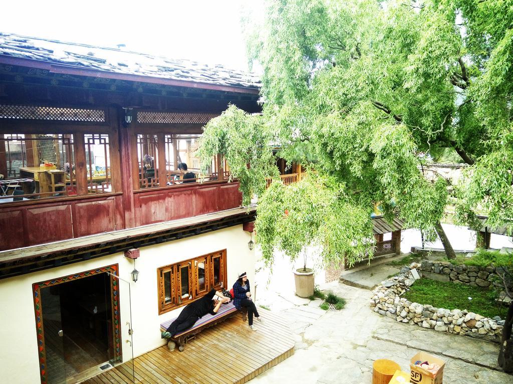 Shangri-La mid - mountain homestay Extérieur photo