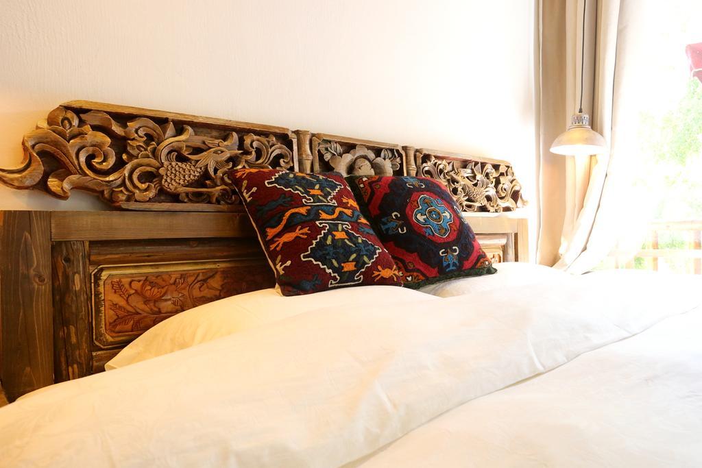 Shangri-La mid - mountain homestay Extérieur photo
