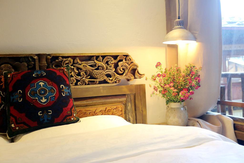 Shangri-La mid - mountain homestay Extérieur photo