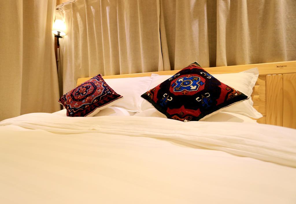 Shangri-La mid - mountain homestay Extérieur photo