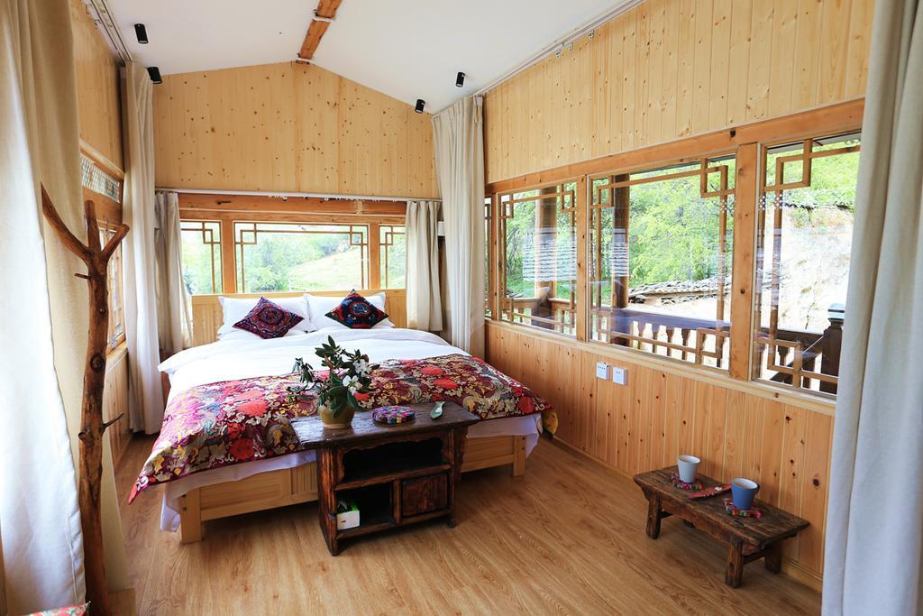 Shangri-La mid - mountain homestay Extérieur photo