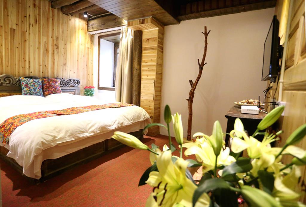 Shangri-La mid - mountain homestay Extérieur photo