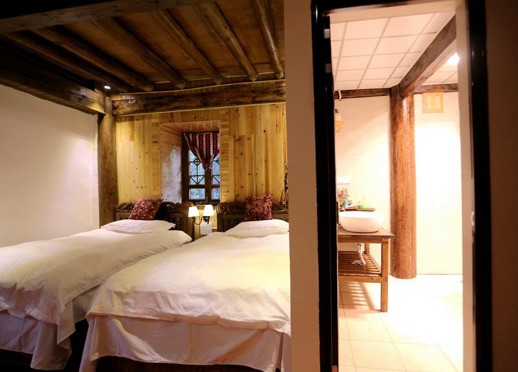 Shangri-La mid - mountain homestay Extérieur photo