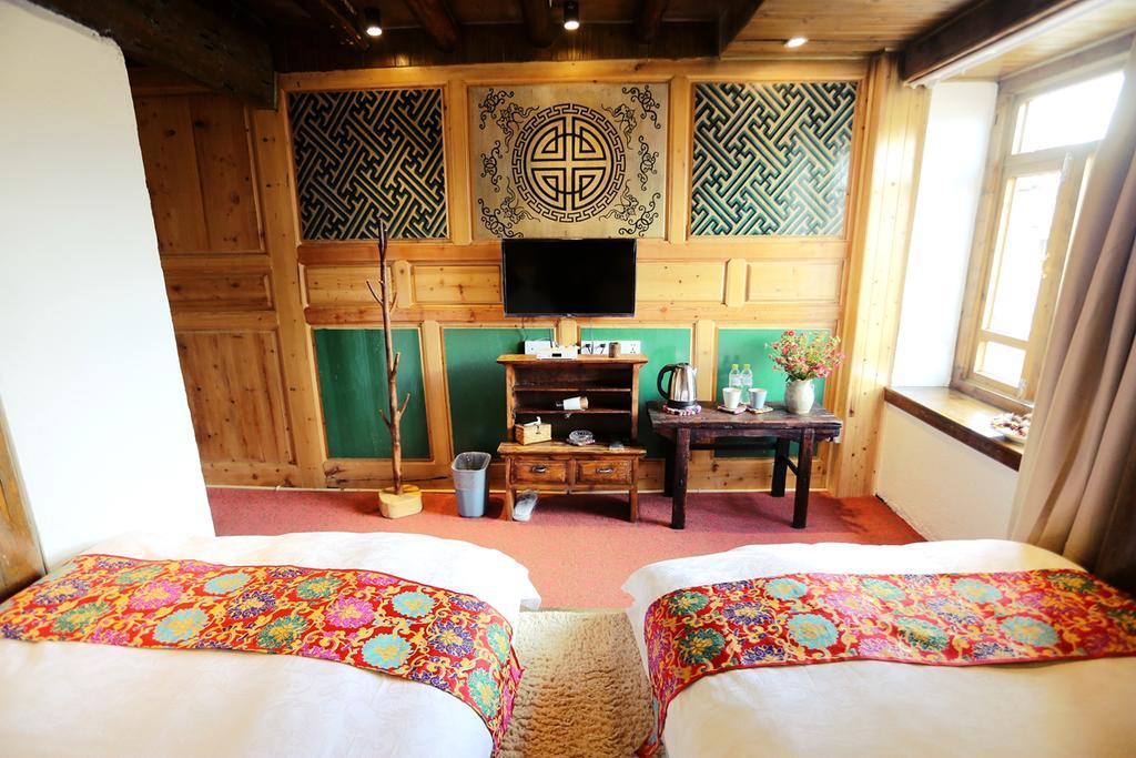 Shangri-La mid - mountain homestay Extérieur photo