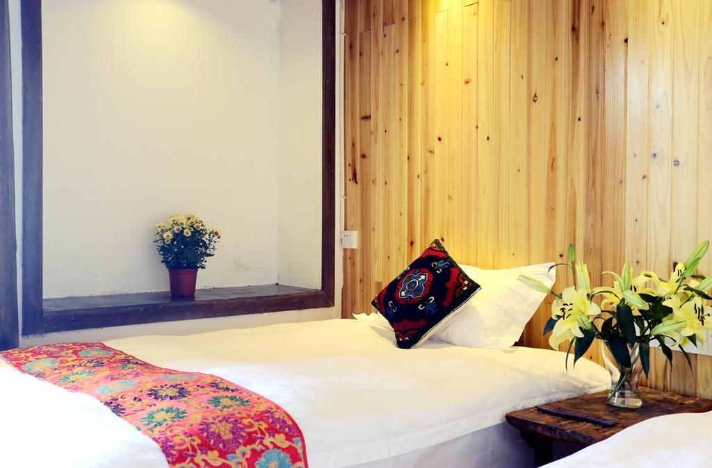 Shangri-La mid - mountain homestay Extérieur photo