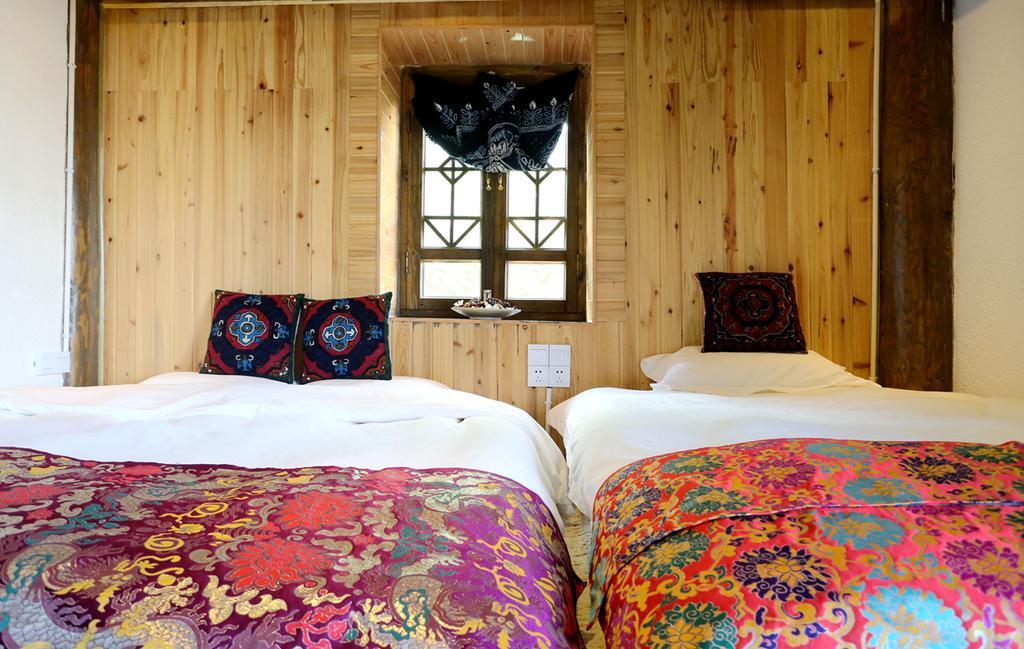 Shangri-La mid - mountain homestay Extérieur photo
