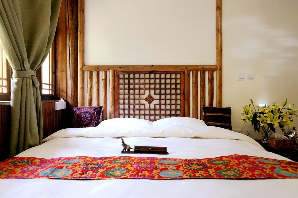 Shangri-La mid - mountain homestay Extérieur photo