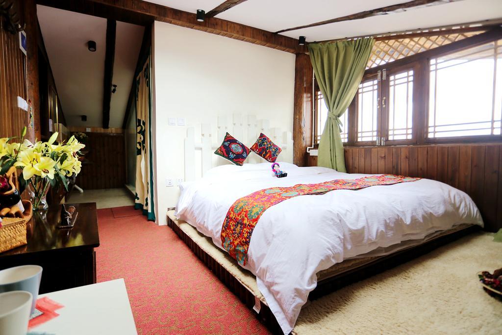 Shangri-La mid - mountain homestay Extérieur photo