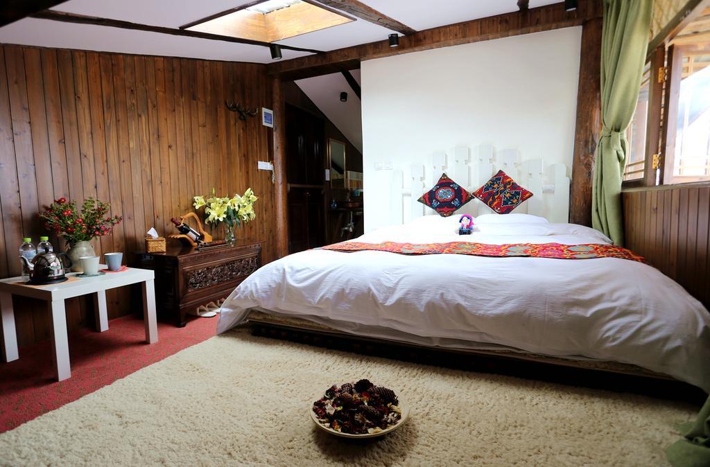 Shangri-La mid - mountain homestay Extérieur photo